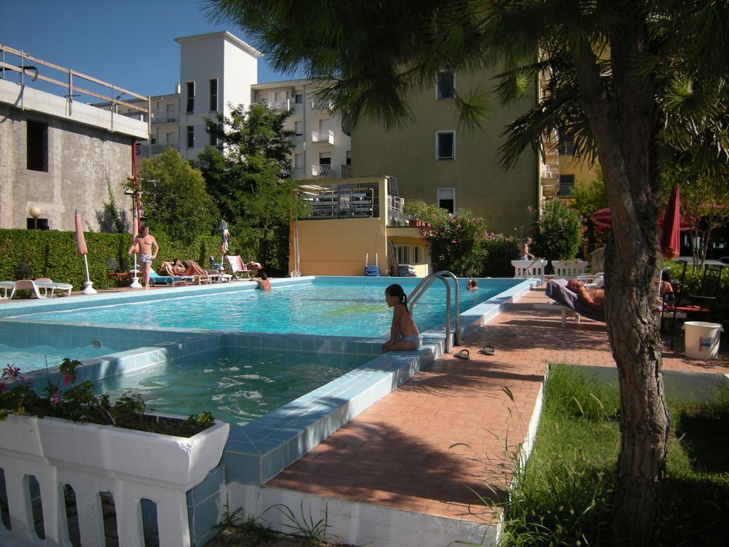 Continental Hotel 3*